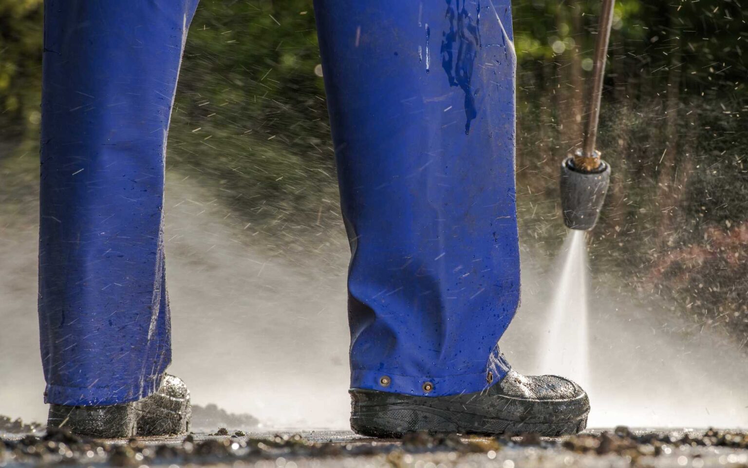 Commercial pressure washing | Featured Image for the Commercial Cleaning Company Home Page of QCS Cleaning.